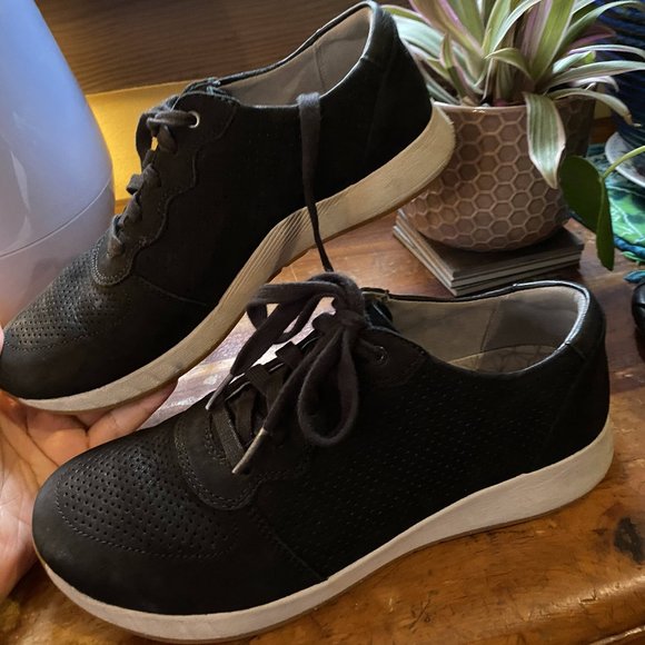 dansko christina